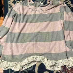 22/24w lace at bottom